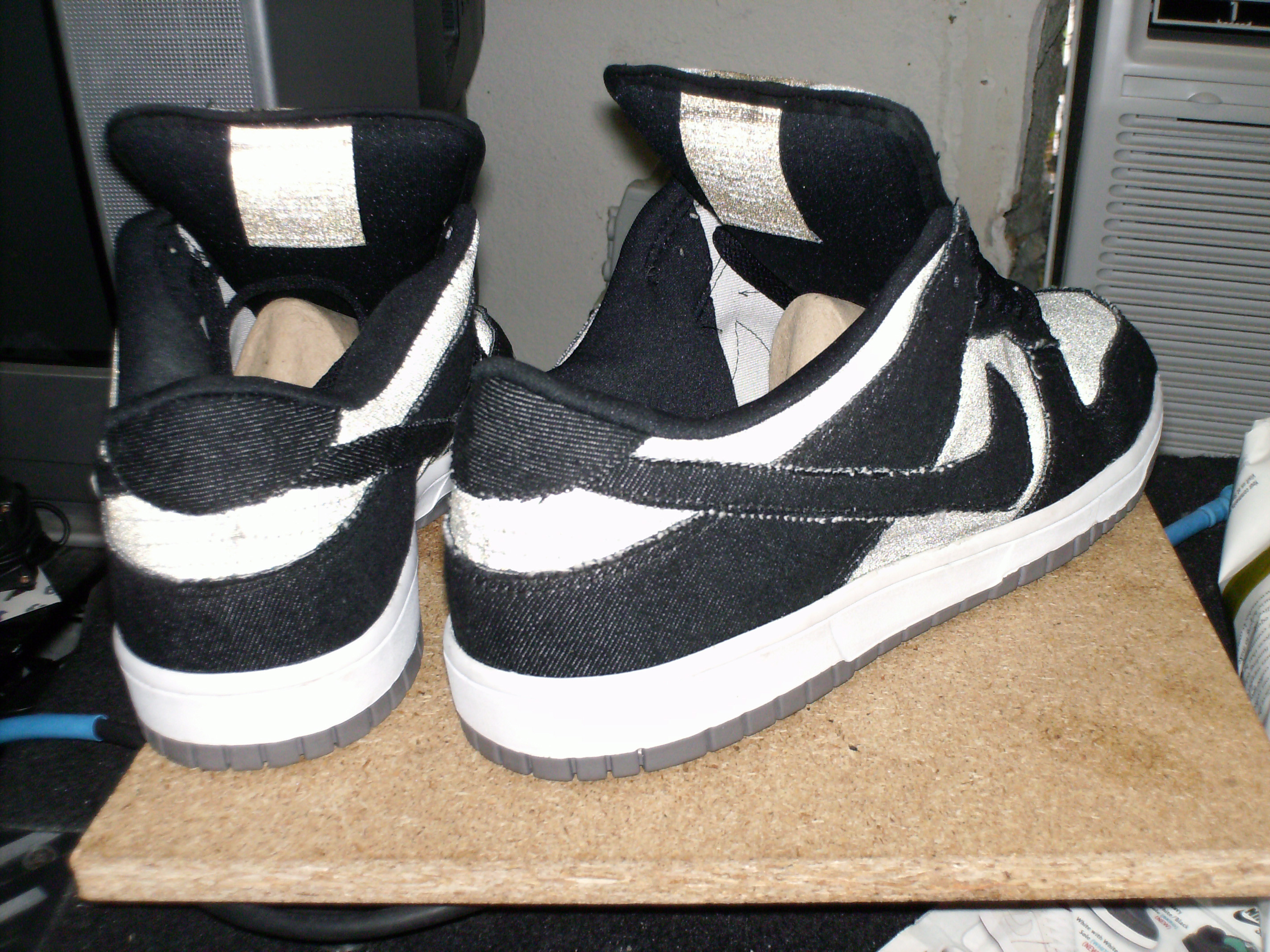 nike sb dunk reflective